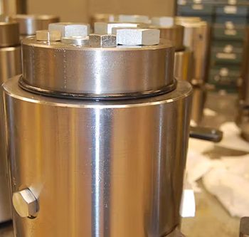 How to Protect Hydraulic Swivels from Hostile Environments